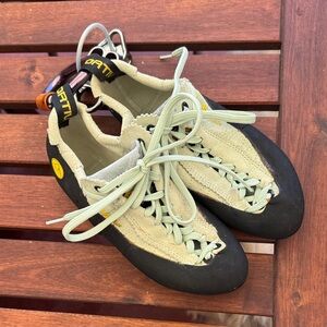La Sportiva Mythos Mint Climbing Shoes